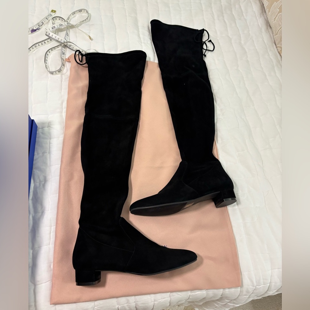 Stuart Weitzman Genna 25 city boot 8.5B BLK suede